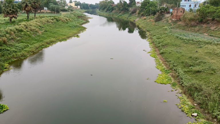 नदियों का दर्द: बिहार में जल संकट का हल कब? तीसरा पक्ष Untitled design 11 तीसरा पक्ष