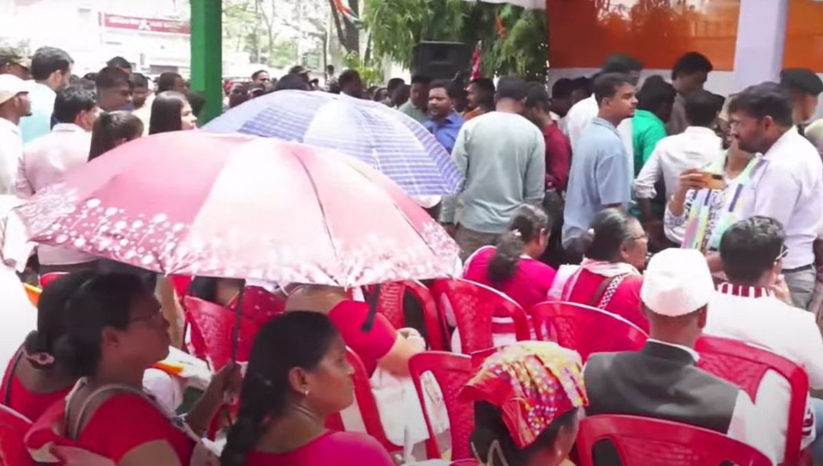 झारखंड कांग्रेस ने सरना धर्म कोड के लिए राजभवन के सामने दिया धरना झारखंड कांग्रेस ने सरना धर्म कोड के लिए राजभवन के सामने दिया धरना