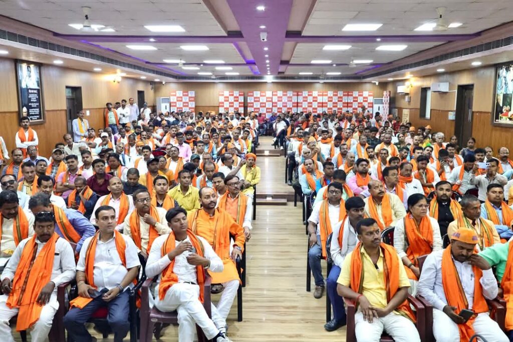 नाई समाज के विकास के लिए एनडीए सरकार समर्पित :डॉ. दिलीप जायसवाल तीसरा पक्ष WhatsApp Image 2025 05 31 at 6.19.46 PM 1 तीसरा पक्ष