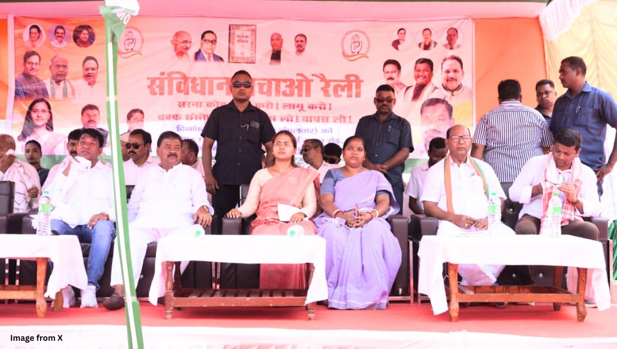 गांधी के आदर्शों को किया स्मरण, RSS-BJP पर साधा निशाना गांधी के आदर्शों को किया स्मरण, RSS-BJP पर साधा निशाना