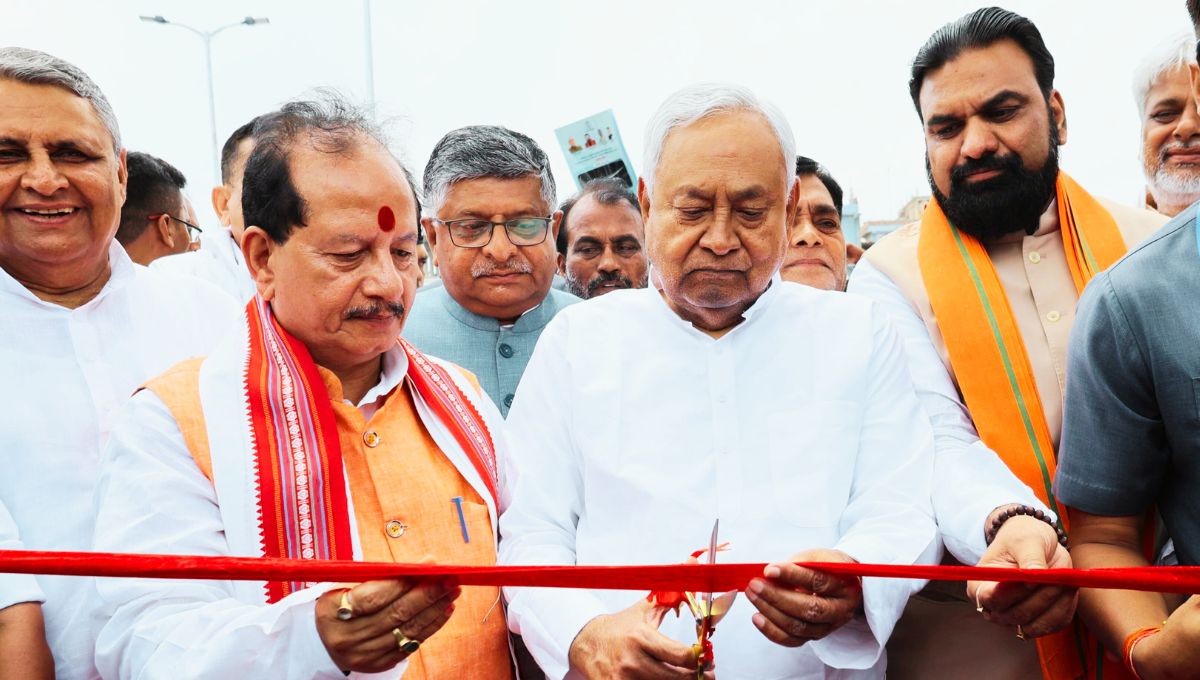 नीतीश कुमार ने किया भूपतिपुर-पुनपुन पथांश का लोकार्पण