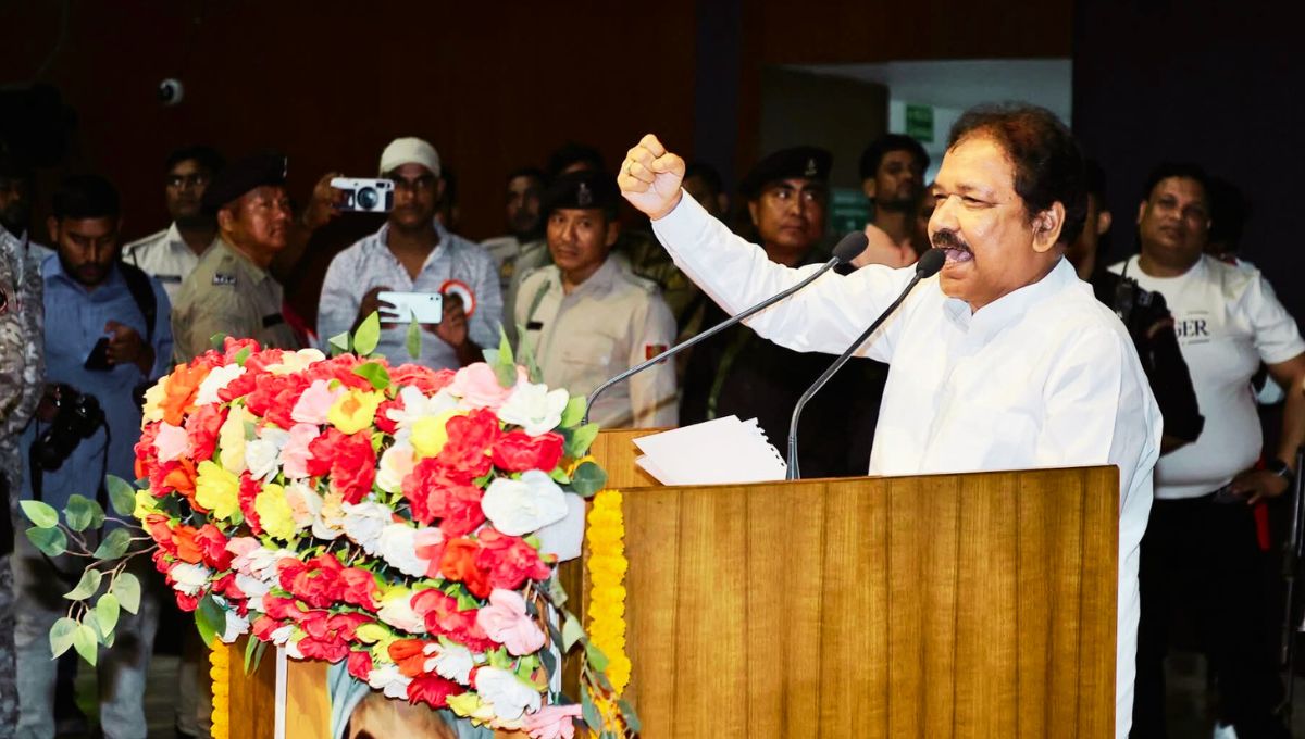 बुद्ध नोनिया के सम्मान में मूर्ति और अवकाश की मांग बुद्ध नोनिया के सम्मान में मूर्ति और अवकाश की मांग