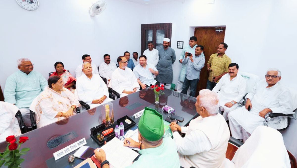 लालू प्रसाद होंगे एक बार फिर RJD के राष्ट्रीय अध्यक्ष लालू प्रसाद होंगे एक बार फिर RJD के राष्ट्रीय अध्यक्ष