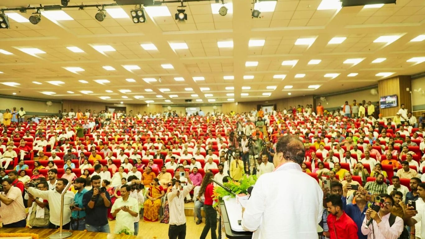 संगोष्ठी में डॉ. दिलीप जायसवाल ने आपातकाल को बताया लोकतंत्र का काला दौर