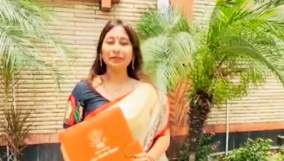 कहा - "यह केवल नौकरी नहीं, बल्कि सेवा का संकल्प है" कहा - "यह केवल नौकरी नहीं, बल्कि सेवा का संकल्प है"