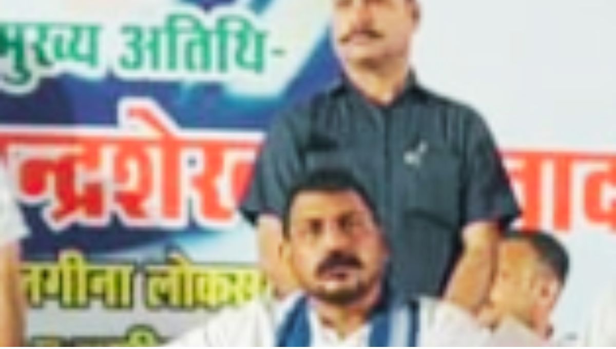 यूपी के प्राथमिक स्कूलों में किताबें नदारद! मर्जर नीति से बढ़ी ग्रामीण शिक्षा की चिंता!