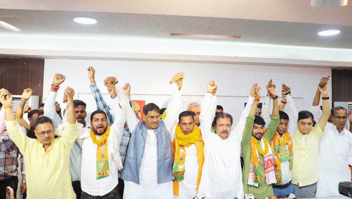 राजद नेता डॉ. अजीत यादव ने भाजपा का दामन थामा