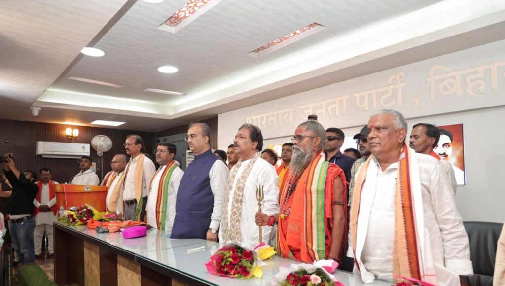 बढ़ई समाज के उत्थान के लिए भाजपा प्रतिबद्ध: डॉ. दिलीप जायसवाल