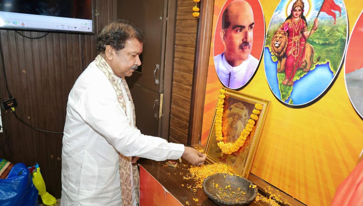 विश्वकर्मा योजना से समाज को मिलेगा सीधा लाभ,बैठक में उठी मजबूत आवाज विश्वकर्मा योजना से समाज को मिलेगा सीधा लाभ,बैठक में उठी मजबूत आवाज