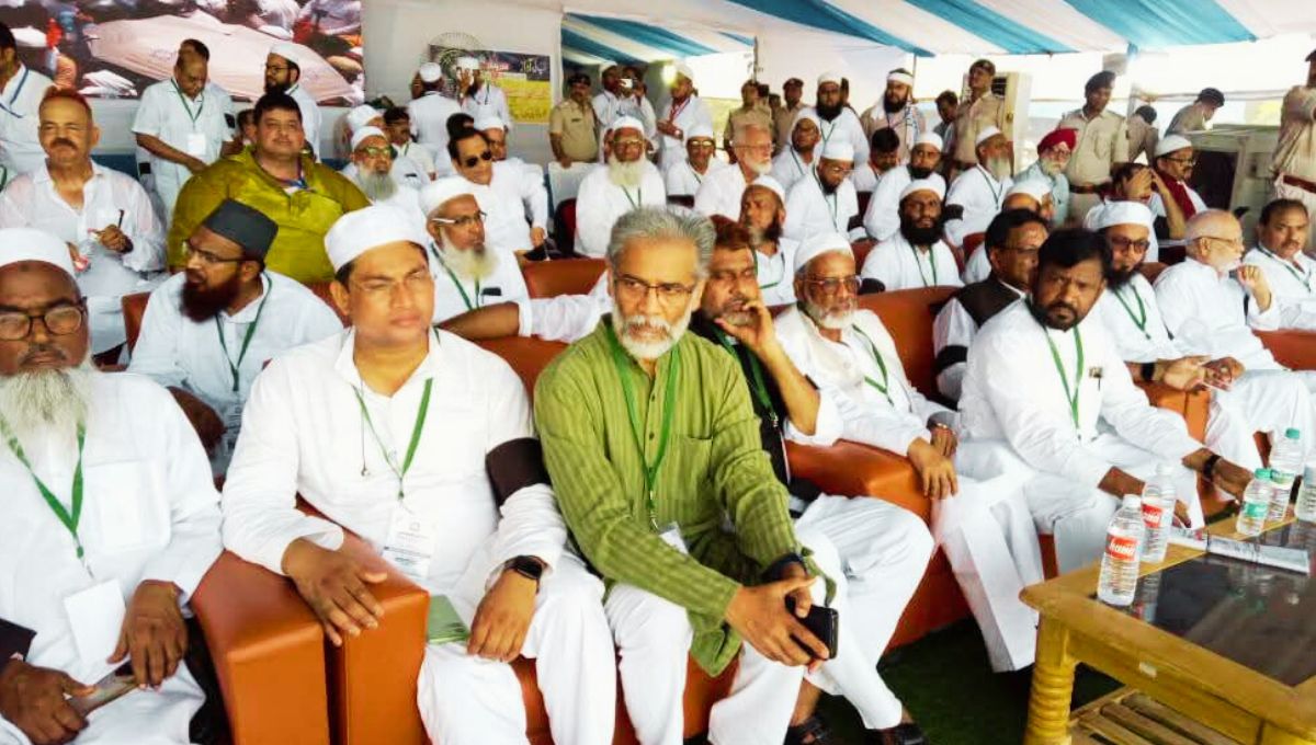 गांधी मैदान में गूंजा 'वक्फ बचाओ, संविधान बचाओ गांधी मैदान में गूंजा 'वक्फ बचाओ, संविधान बचाओ