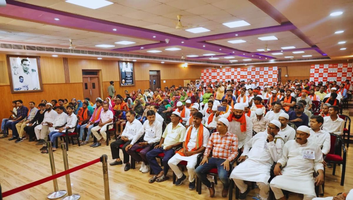 पसमांदा समाज की अनदेखी अब इतिहास बनने जा रही है: डॉ. जायसवाल पसमांदा समाज की अनदेखी अब इतिहास बनने जा रही है: डॉ. जायसवाल