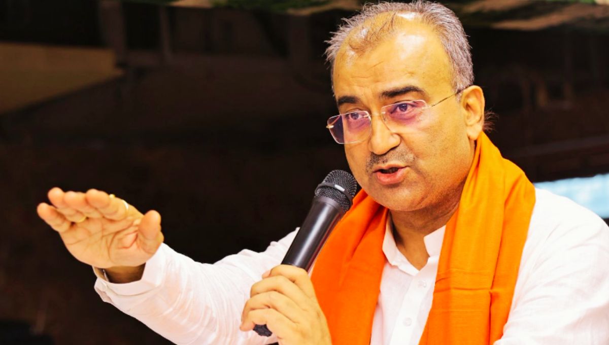 मंगल पांडेय ने 'लालटेन युग' को बताया अतीत