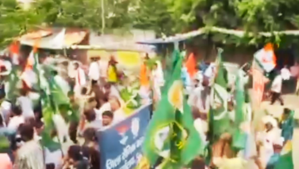 बिहार में चक्का जाम: मतदाता सूची संशोधन पर उठा बहुजन विरोधी एजेंडे का आरोप बिहार में चक्का जाम: मतदाता सूची संशोधन पर उठा बहुजन विरोधी एजेंडे का आरोप