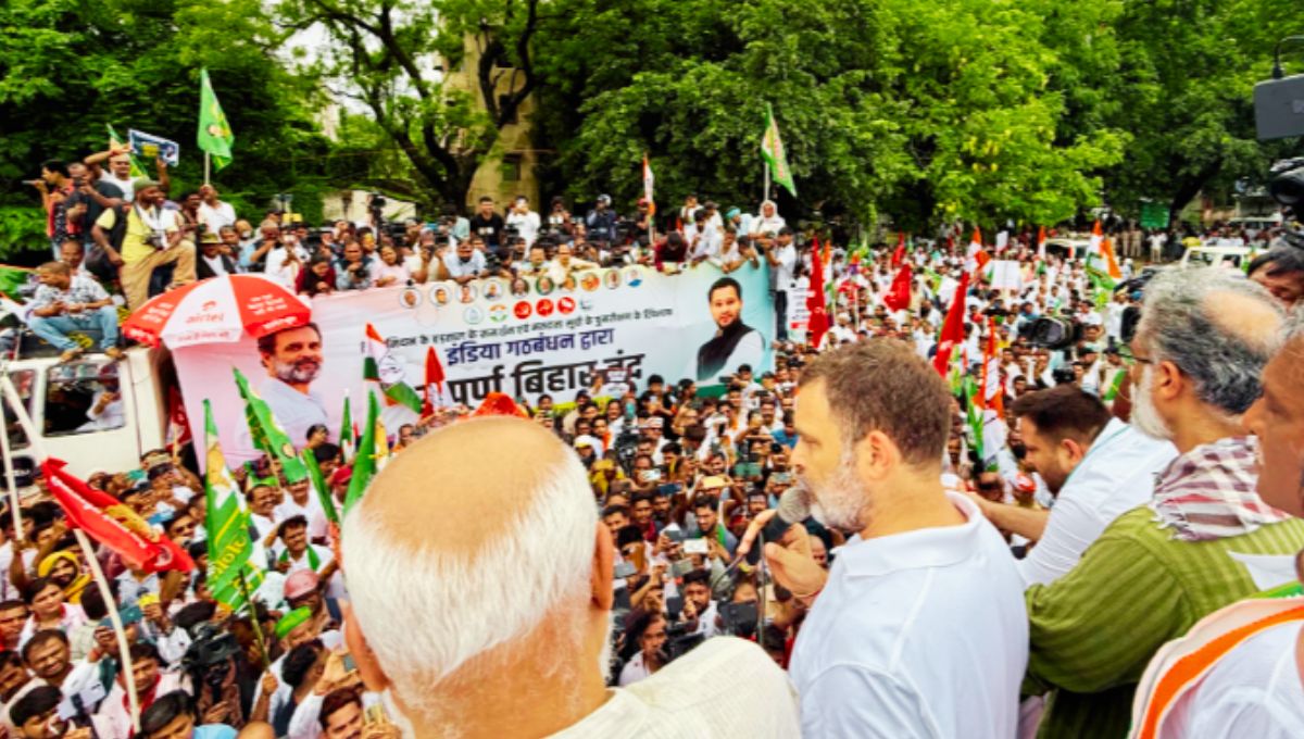 लोकतंत्र पर हमला नहीं सहेगा देश – कांग्रेस का सख्त संदेश लोकतंत्र पर हमला नहीं सहेगा देश – कांग्रेस का सख्त संदेश