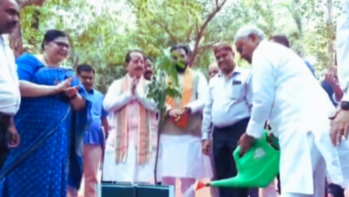 पर्यावरण संरक्षण की दिशा में बड़ा कदम, जीविका से लेकर सामाजिक संस्थाएं होंगी शामिल पर्यावरण संरक्षण की दिशा में बड़ा कदम, जीविका से लेकर सामाजिक संस्थाएं होंगी शामिल