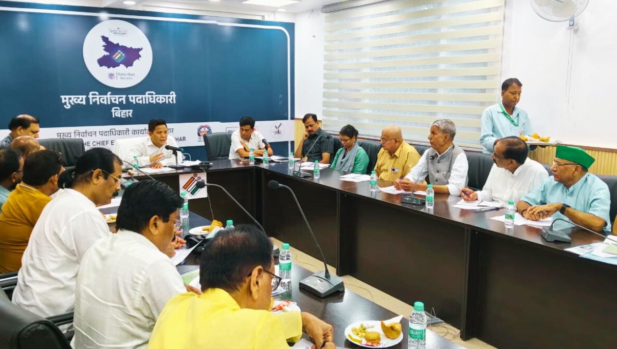 प्रपत्रों की पावती न देना गंभीर चिंता का विषय प्रपत्रों की पावती न देना गंभीर चिंता का विषय
