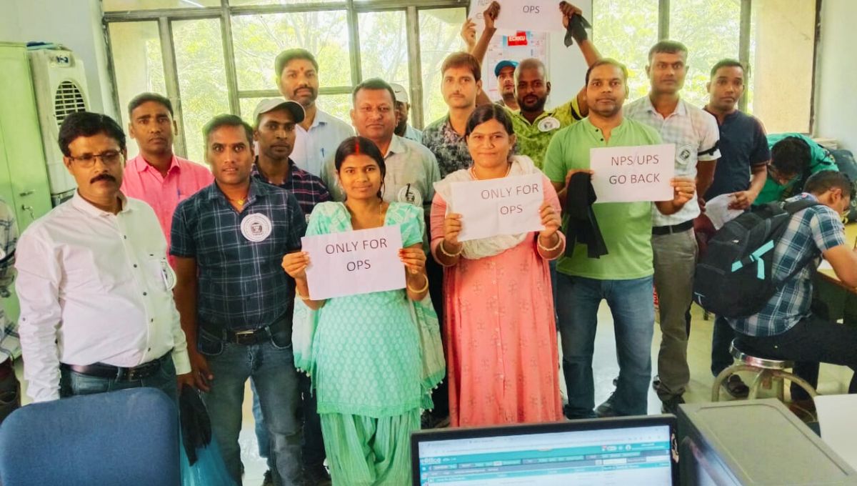 आंदोलन का अगला चरण: अगस्त में शक्ति प्रदर्शन आंदोलन का अगला चरण: अगस्त में शक्ति प्रदर्शन
