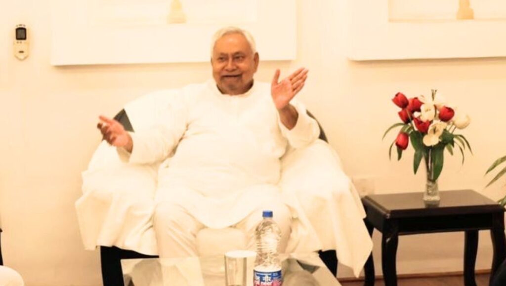 होम तीसरा पक्ष बिहार पत्रकार सम्मान पेंशन योजना: चुनावी घोषणाओं की भीड़ में पत्रकार समाज पर कितना असर डालेगी?