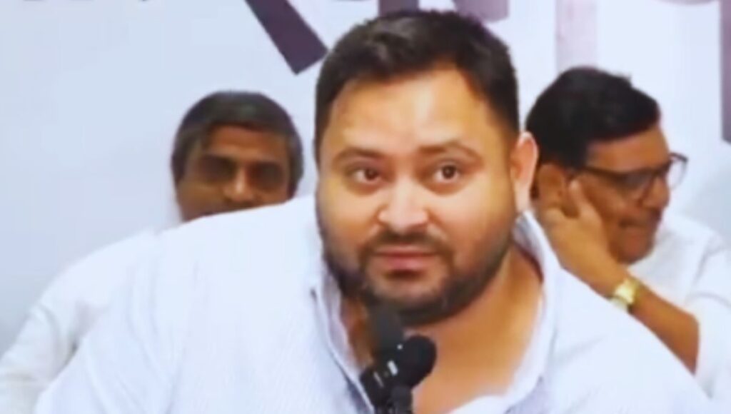 डॉग बाबू से सनी लियोनी तक: फर्जीवाड़े के दलदल में चुनावी व्यवस्था?