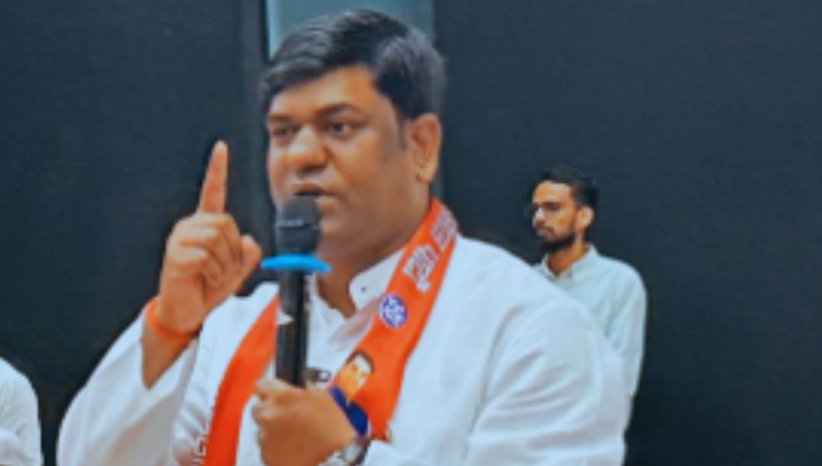 बिहार में अफसरशाही बेलगाम! मुकेश साहनी ने सरकार को घेरा