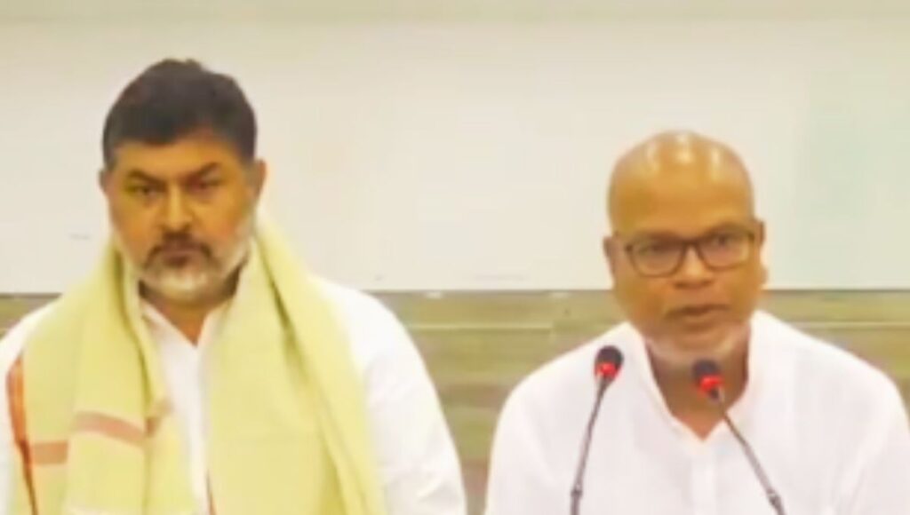 वोटर लिस्ट से गायब जनता, चुप क्यों है चुनाव आयोग? कांग्रेस ने उठाए 5 बड़े सवाल