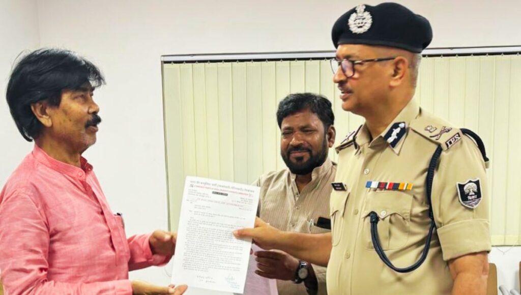 बिहार में इंसाफ मांगना गुनाह! फुलवारी कांड पर बोलने वालों को प्रशासन ने बनाया आरोपी!