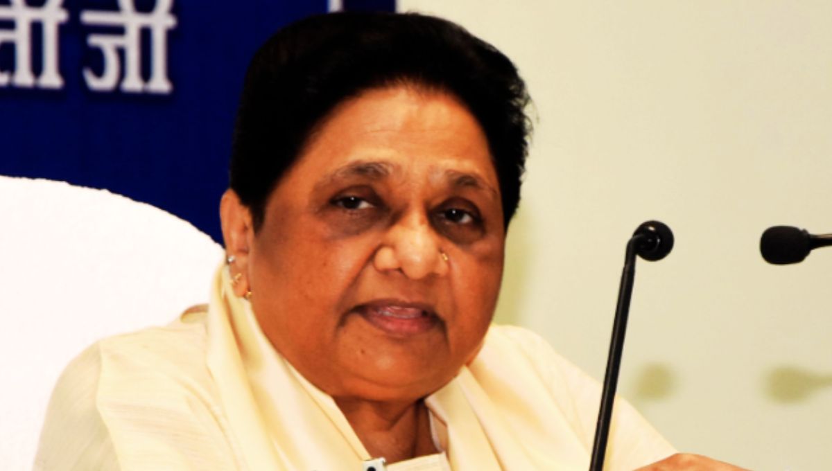 फतेहपुर की आग से पहले चेत जाए सरकार: मायावती का सख़्त संदेश