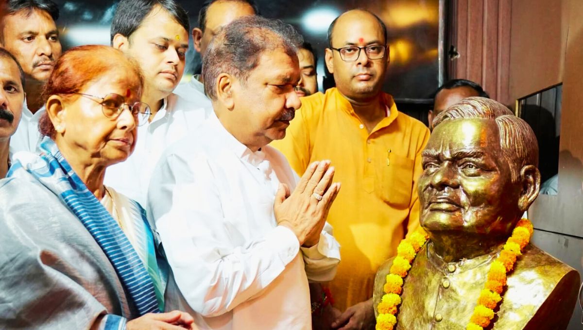 अटल प्रेरणा के स्वर: पटना में पूर्व प्रधानमंत्री को भाजपा कार्यकर्ताओं ने दी श्रद्धांजलि