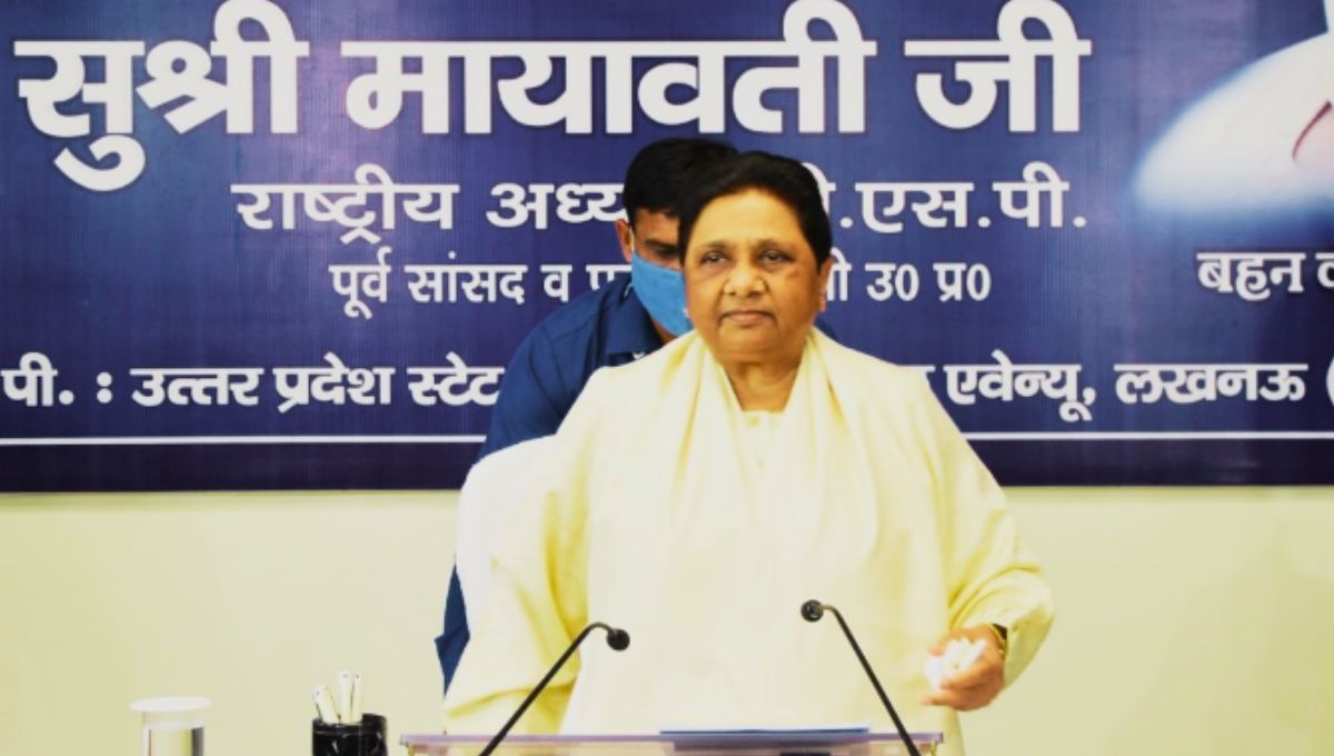 मायावती की चेतावनी: सत्ता के लोभ में संविधान से खिलवाड़ न हो मायावती की चेतावनी: सत्ता के लोभ में संविधान से खिलवाड़ न हो