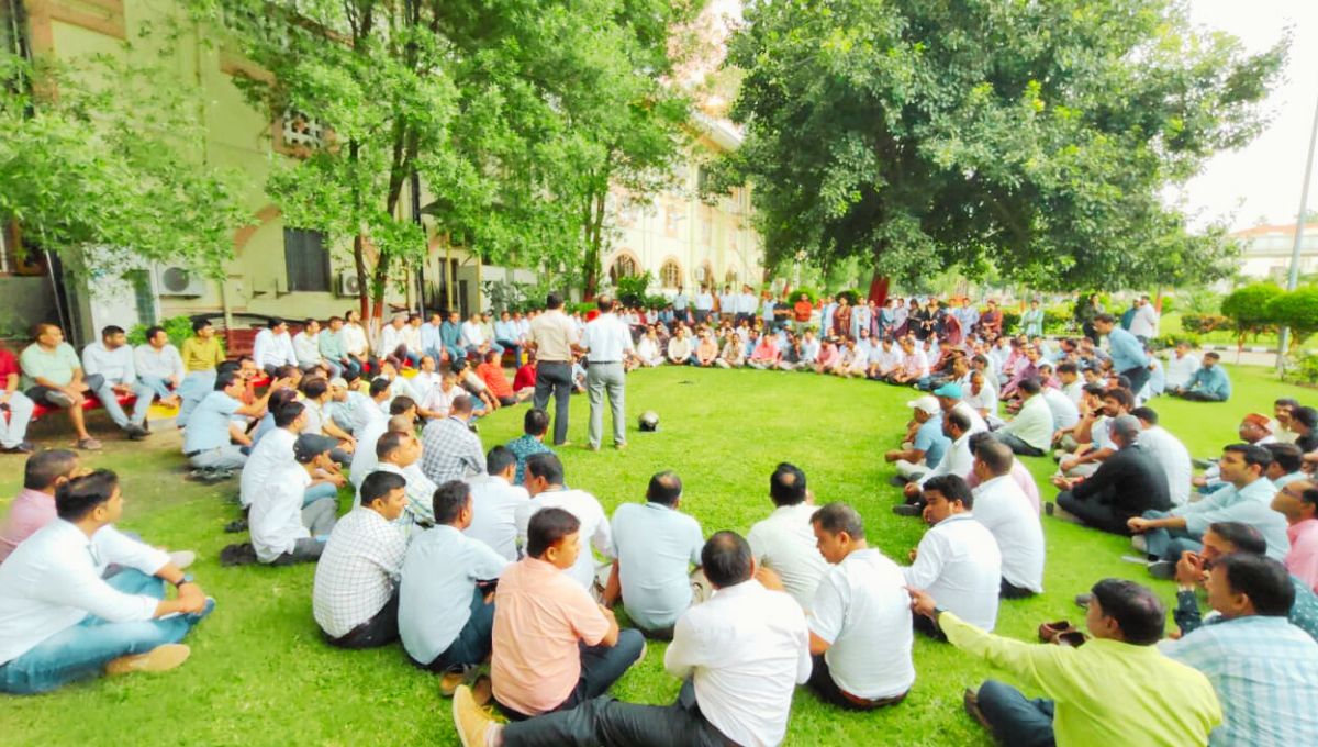 आदर्श वैभव को सौंपी गई कमान