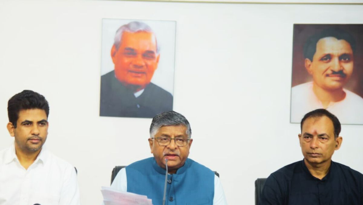 चुनाव आयोग पर आरोप बेबुनियाद, रविशंकर प्रसाद का तीखा हमला