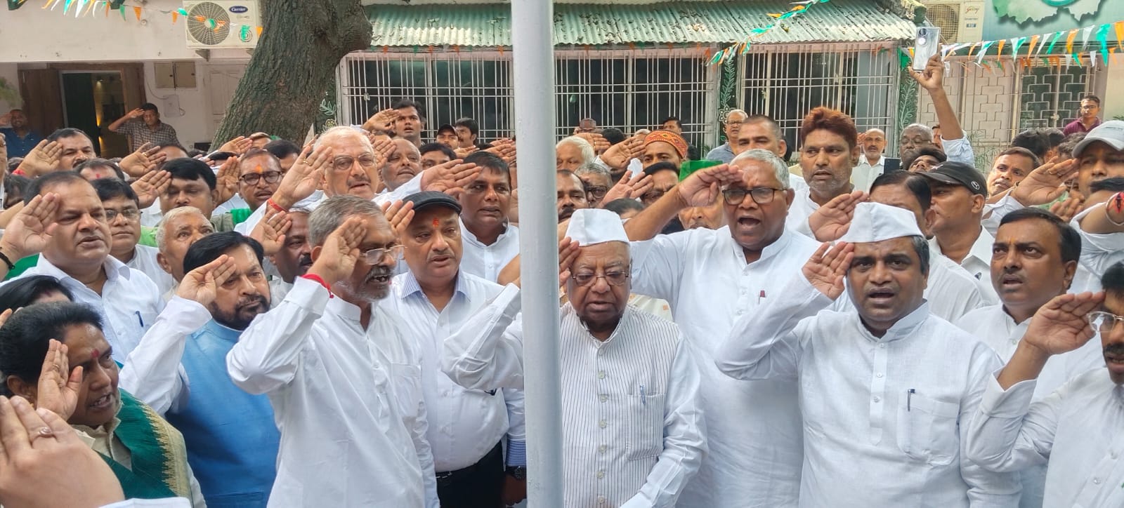 वरिष्ठ नेताओं की गरिमामयी उपस्थिति