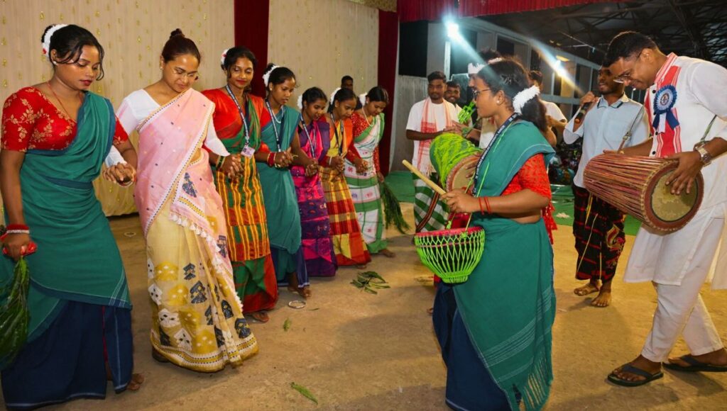 झारखंड में करम पर्व की पूर्व संध्या पर उत्साह और उमंग का माहौल