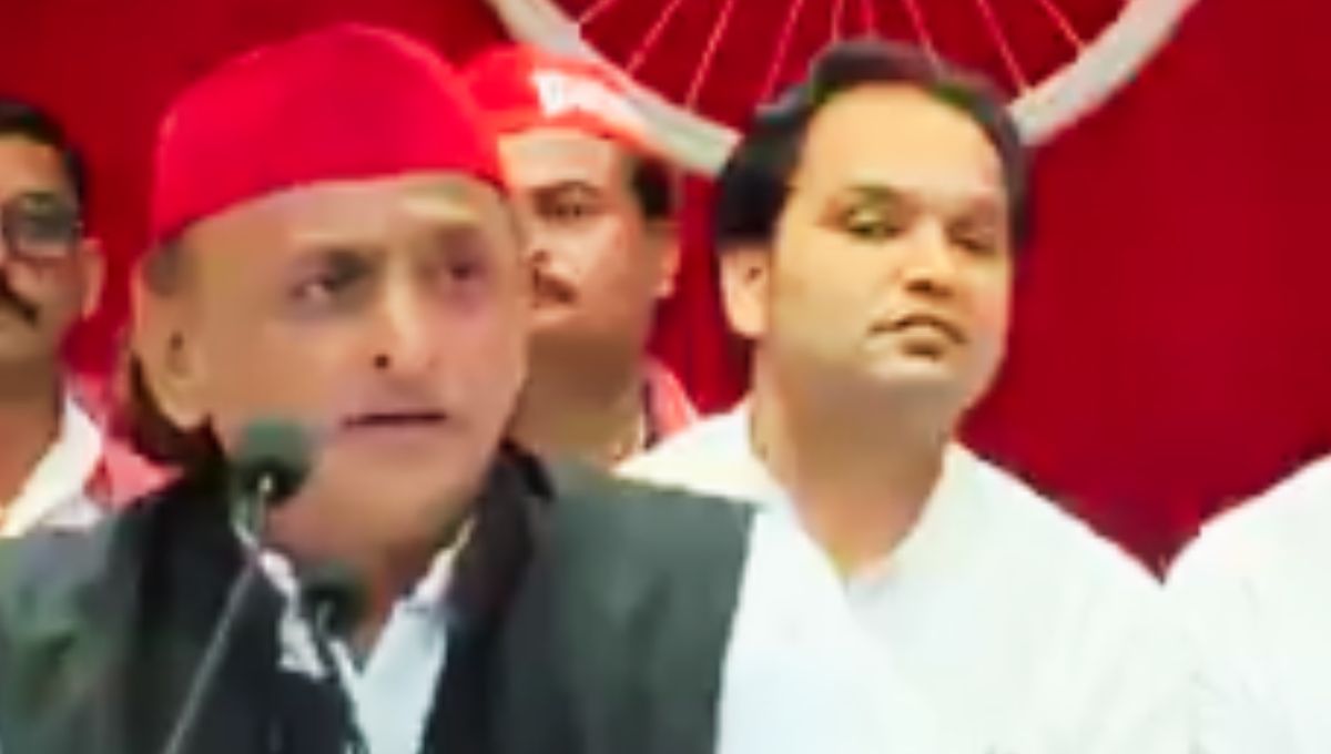 यूपी बेरोजगारी पर अखिलेश यादव का बड़ा हमला, पुलिस युवाओं को गोद में उठा रही,भाजपा याद रखे आक्रोश भारी पड़ेगा