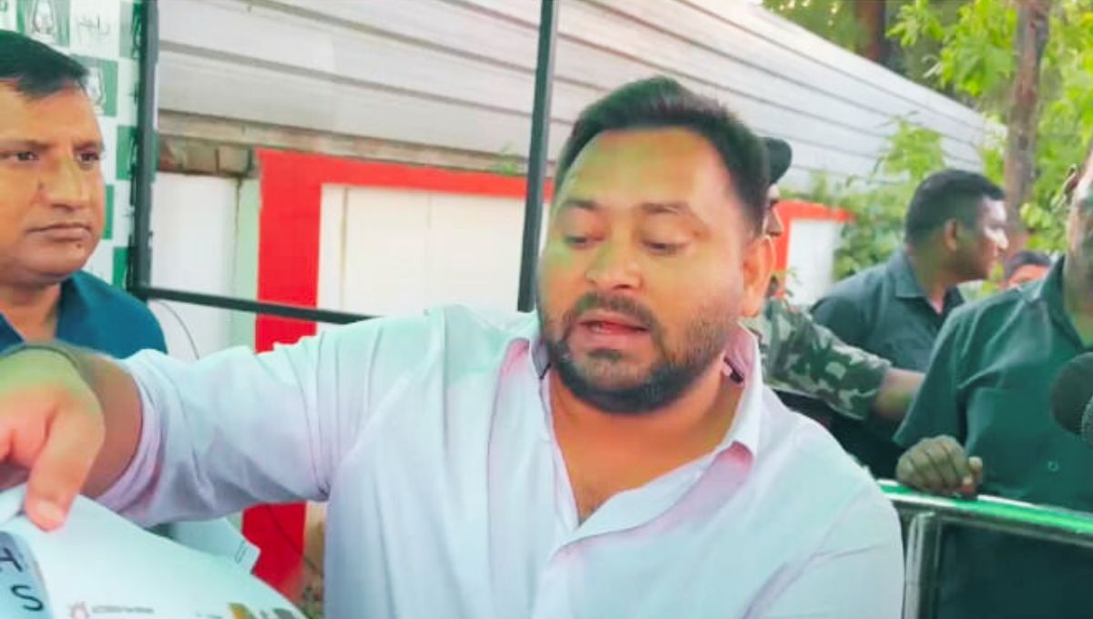 तेजस्वी यादव का प्रधानमंत्री पर सीधा हमला – माँ तो माँ होती है