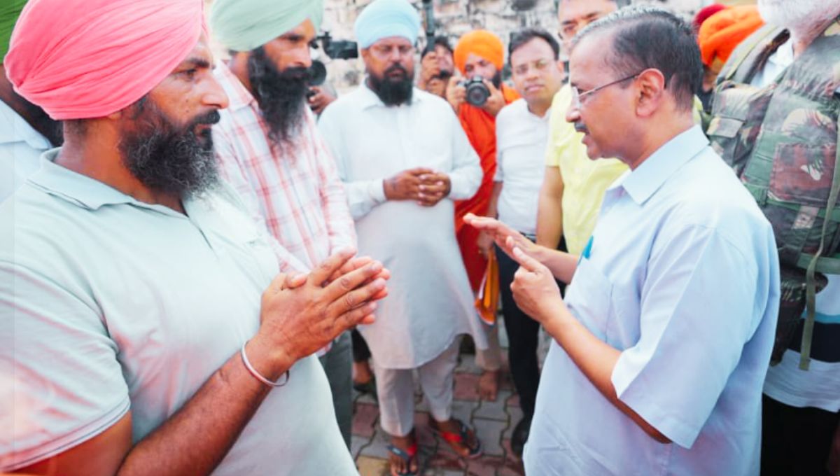 उत्तर भारत में बाढ़ का कहर: शास्त्री पार्क पहुंचे केजरीवाल