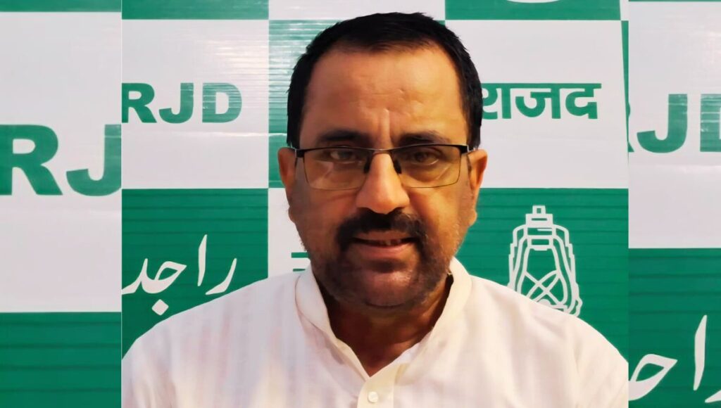 तेजस्वी यादव की लोकप्रियता से घबराए जदयू प्रवक्ता: राजद का पलटवार