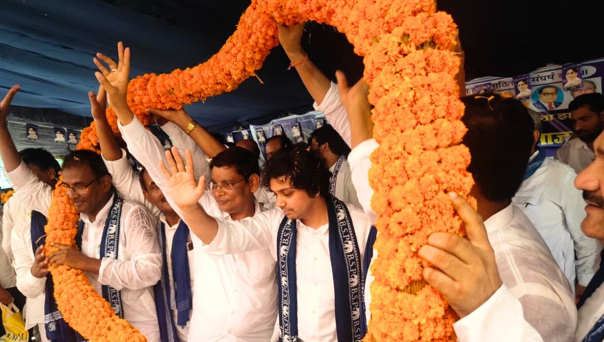 आकाश आनंद का दूसरा दिन: बसपा की ‘सर्वजन हिताय’ यात्रा ने पकड़ी रफ़्तार