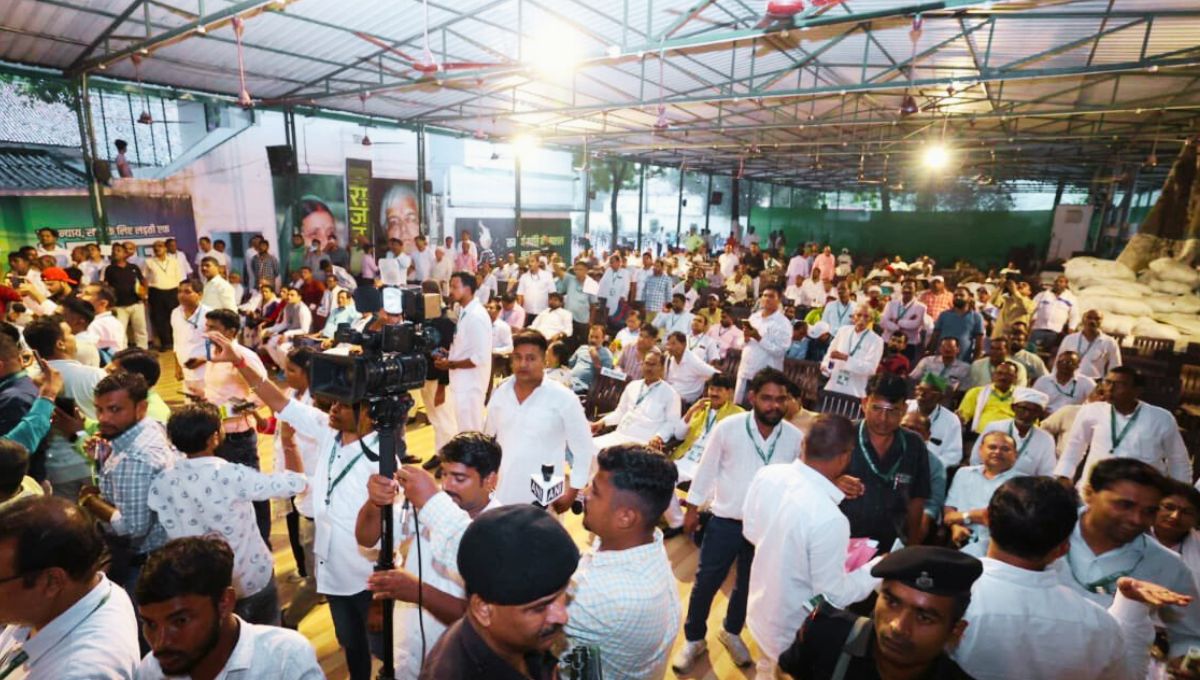 तेजस्वी का पलटवार और वादा