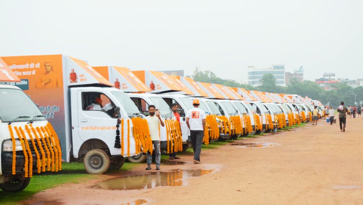 गांधी मैदान से निकला "सेवा सफर"