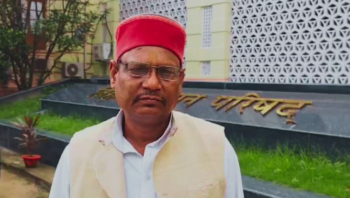 तेजस्वी की "कलम फेंको यात्रा" पर भाजपा का तीखा प्रहार