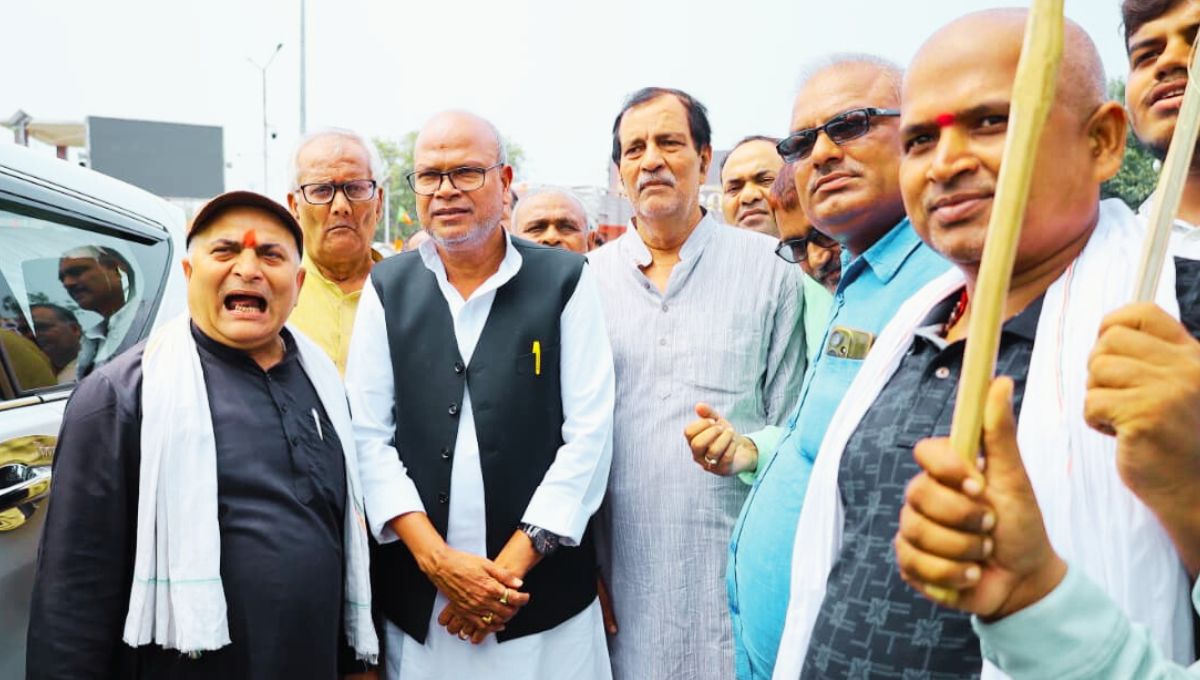 स्थानीय नेताओं और कार्यकर्ताओं में जोश