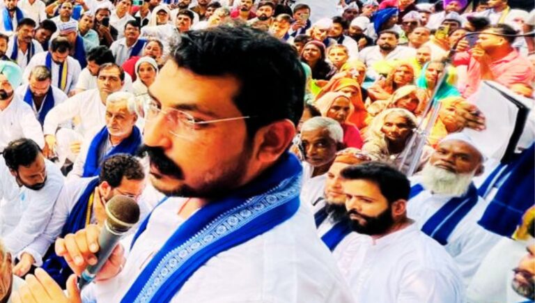 चंद्रशेखर आजाद का बड़ा बयान,झूठे मुकदमों की वापसी तक संघर्ष जारी चंद्रशेखर आजाद का बड़ा बयान,झूठे मुकदमों की वापसी तक संघर्ष जारी
