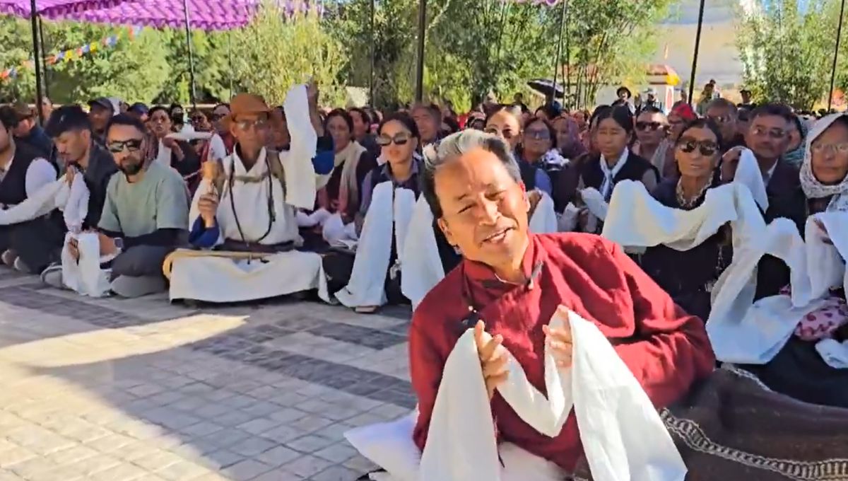 लद्दाख के पर्यावरण योद्धा सोनम वांगचुक की गिरफ्तारी ने छेड़ा देशव्यापी बहस? लद्दाख के पर्यावरण योद्धा सोनम वांगचुक की गिरफ्तारी ने छेड़ा देशव्यापी बहस?