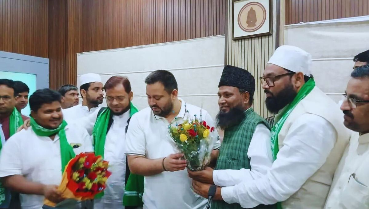 तेजस्वी यादव का संदेश: बिहार के हर घर तक विकास और रोजगार तेजस्वी यादव का संदेश: बिहार के हर घर तक विकास और रोजगार