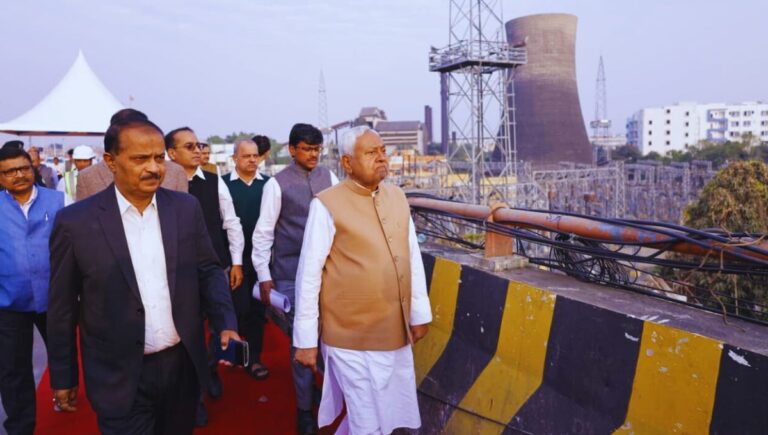 बिहार में तेज़ी से बदलता सड़क इंफ्रास्ट्रक्चर: मुख्यमंत्री नीतीश कुमार ने किया मीठापुर–महुली–पुनपुन परियोजना का निरीक्षण बिहार में तेज़ी से बदलता सड़क इंफ्रास्ट्रक्चर: मुख्यमंत्री नीतीश कुमार ने किया मीठापुर–महुली–पुनपुन परियोजना का निरीक्षण