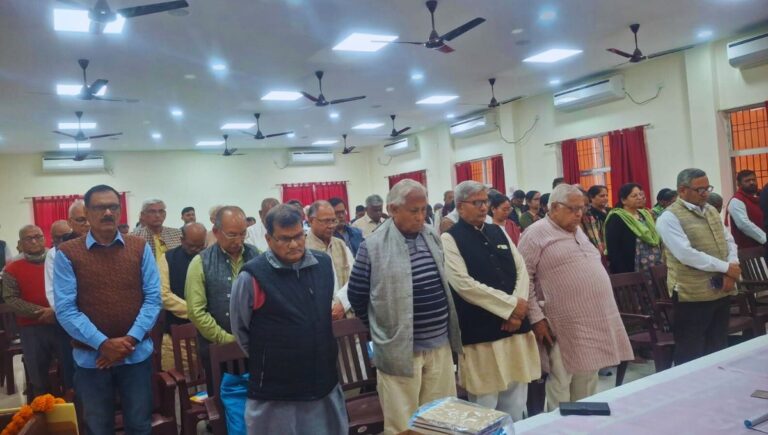 भाकपा–माले की केंद्रीय कमिटी की बैठक पटना में शुरू भाकपा–माले की केंद्रीय कमिटी की बैठक पटना में शुरू