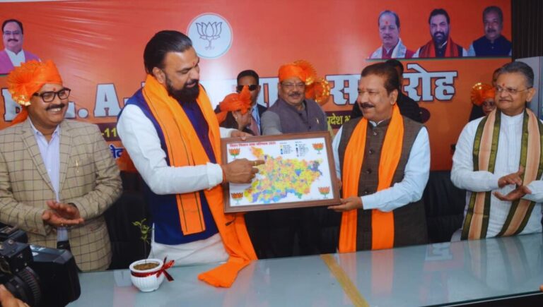 एनडीए के प्रचंड जनादेश में कार्यकर्ताओं की अहम भूमिका एनडीए के प्रचंड जनादेश में कार्यकर्ताओं की अहम भूमिका