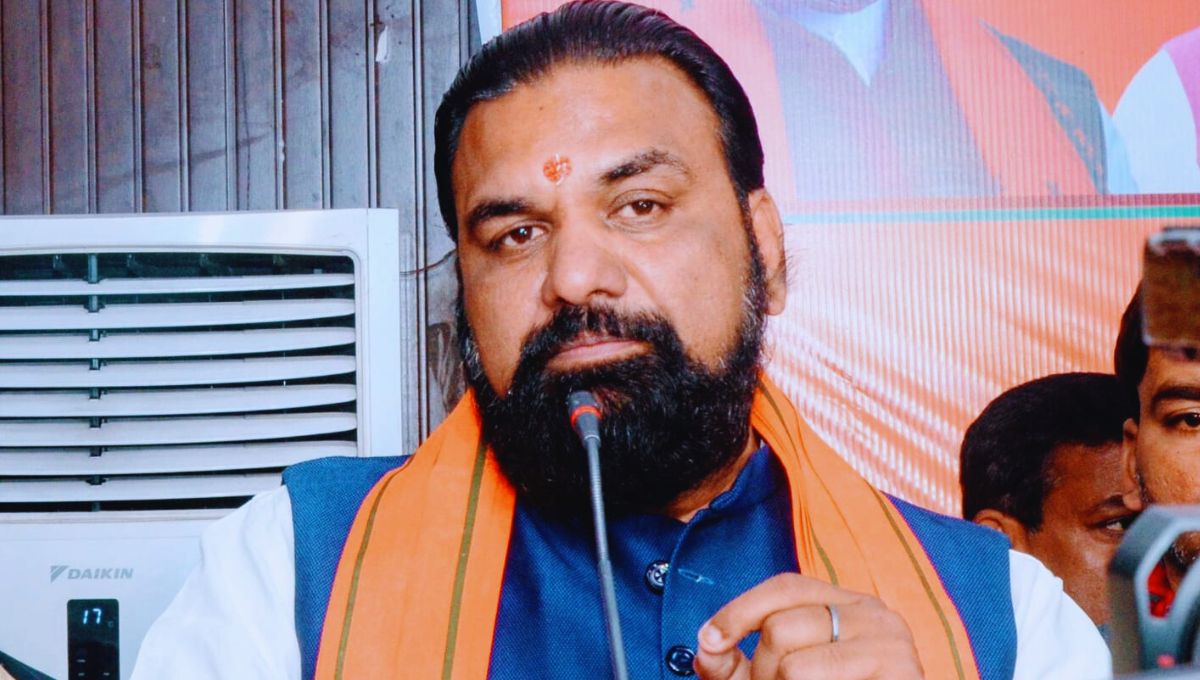 एनडीए के प्रचंड जनादेश पर सम्राट चौधरी की प्रतिक्रिया एनडीए के प्रचंड जनादेश पर सम्राट चौधरी की प्रतिक्रिया