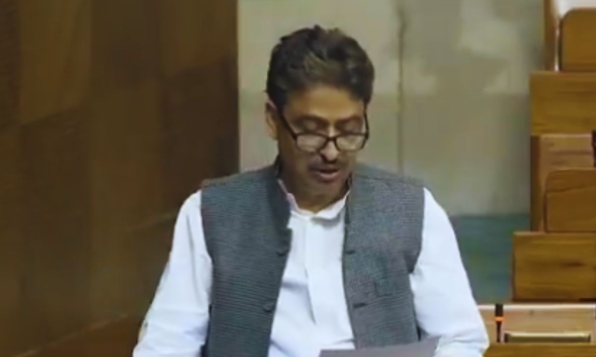 शिक्षकों की योग्यता पर संकट: सुप्रीम कोर्ट के फैसले पर उठे सवाल